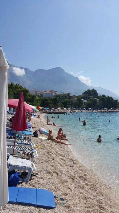 Apartmani Nikola Baska Voda Bagian luar foto