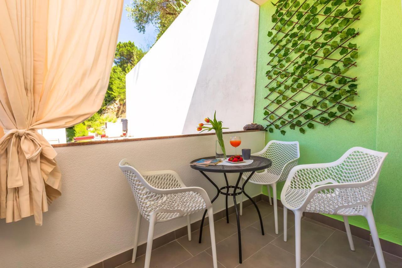 Apartmani Nikola Baska Voda Bagian luar foto