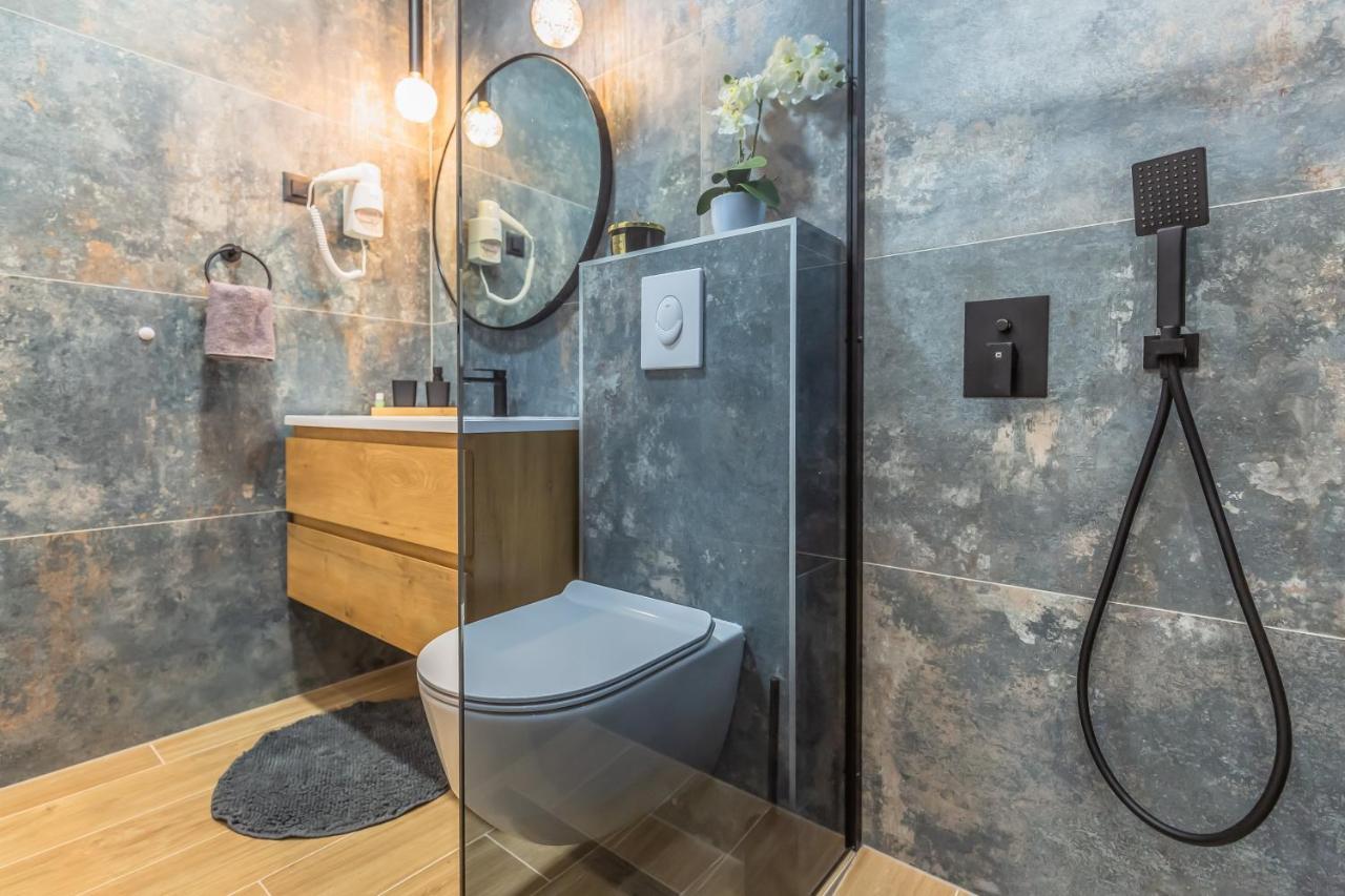 Apartmani Nikola Baska Voda Bagian luar foto