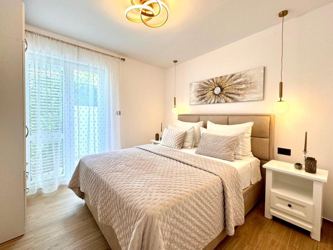 Apartmani Nikola Baska Voda Bagian luar foto