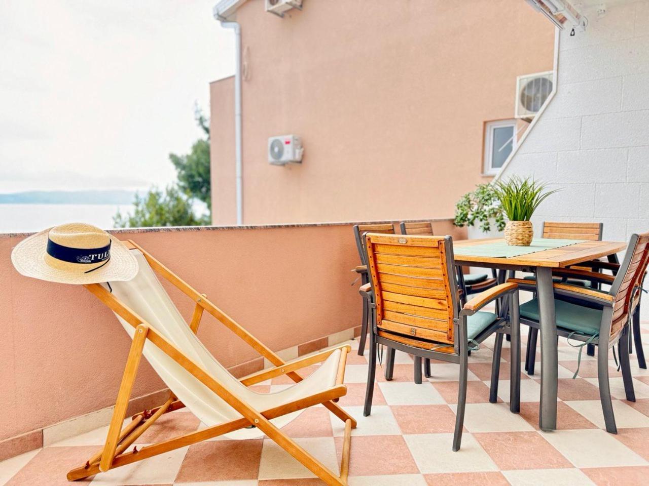 Apartmani Nikola Baska Voda Bagian luar foto